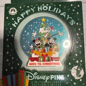 Disney Happy Holidays 'Days Til Christmas' Countdown Snow Globe Jumbo Pin